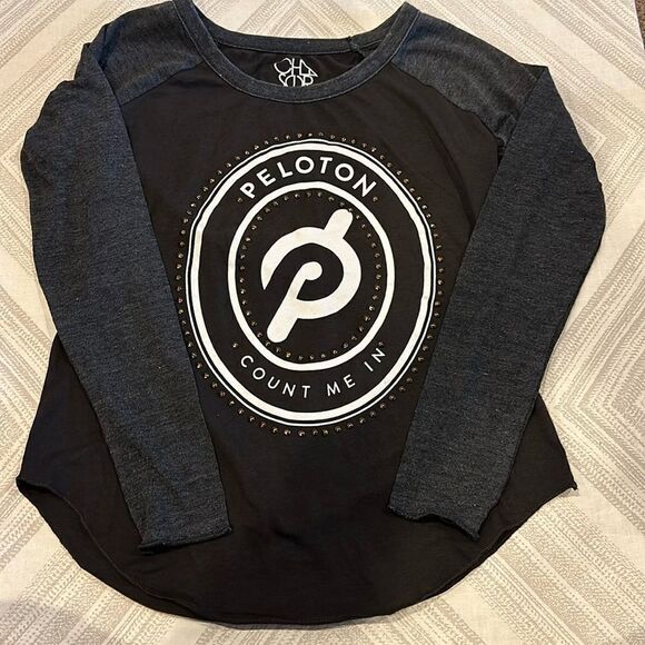 Peloton x Chaser ‘count me in’ Black & Grey Raglan with Grommets Shirt - Picture 1 of 7